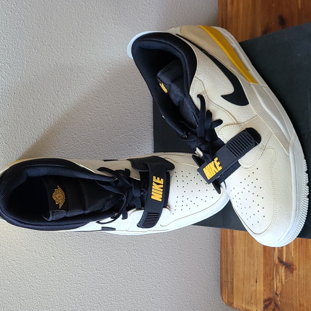 Air Jordan Legacy 312 Low Men's Size 15